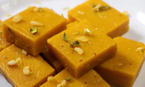 आम की बर्फी रेसिपी