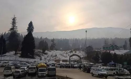 Srinagar में मौसम की सबसे ठंडी रात, तापमान शून्य से 6 डिग्री सेल्सियस नीचे