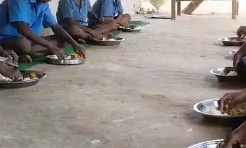 हेडमास्टर मौज में, कार्रवाई नहीं होने पर मध्यान भोजन में कर रहा घोटाला