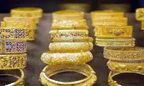 सोने और चांदी की कीमतों में भारी गिरावट आई