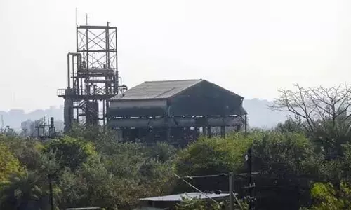 Bhopal gas tragedy : गैस पीड़ितों के समूह और पीथमपुर के लोगों ने यूनियन कार्बाइड कचरे के खिलाफ किया प्रदर्शन Bhopal gas tragedy : गैस पीड़ितों के समूह और पीथमपुर के लोगों ने यूनियन कार्बाइड कचरे के खिलाफ किया प्रदर्शन