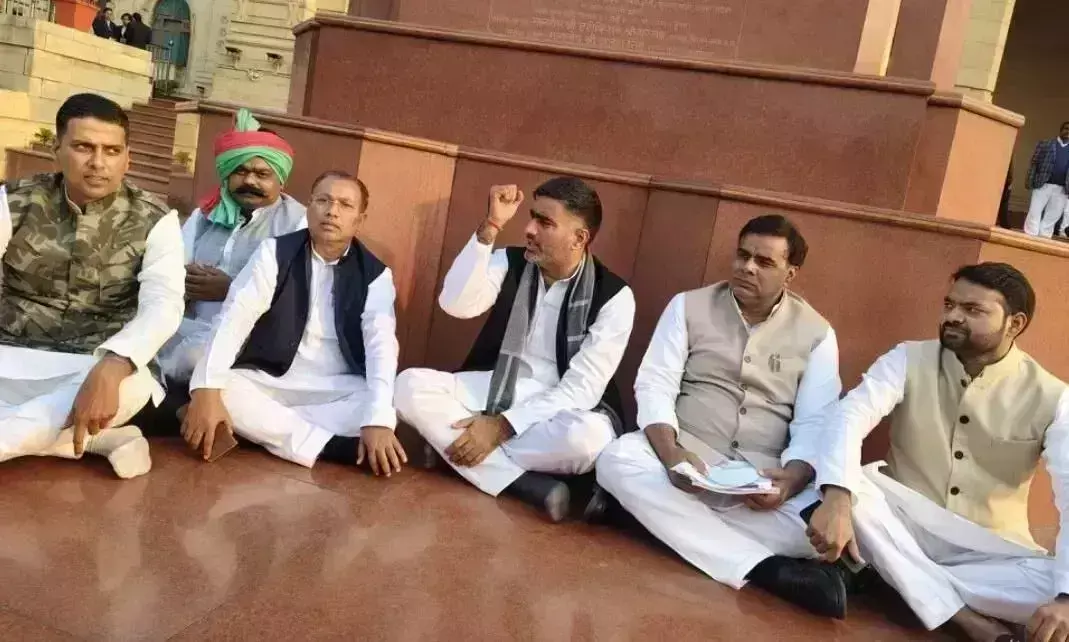 Lucknow: भाजपा के लोग आम जन के प्रति बिल्कुल चिंतित नहीं हैं: अतुल प्रधान Lucknow: भाजपा के लोग आम जन के प्रति बिल्कुल चिंतित नहीं हैं: अतुल प्रधान