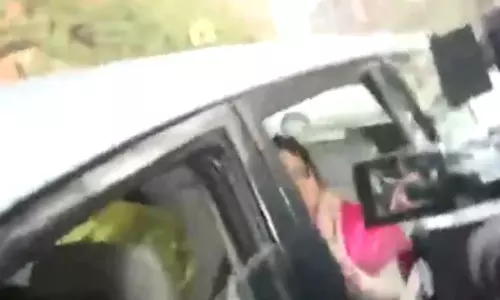 धक्का कांड: सियासी संग्राम छिड़ा...बीजेपी के बाद कांग्रेस सांसद पहुंचे थाने, VIDEO