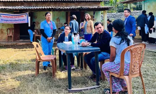 अम्फांगग्रे गांव को निःशुल्क स्वास्थ्य शिविर और सामुदायिक संवाद से लाभ