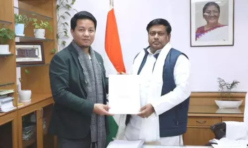 सिक्किम: लुप्तप्राय भाषा केंद्र के लिए सांसद ने शिक्षा मंत्री से मुलाकात सिक्किम: लुप्तप्राय भाषा केंद्र के लिए सांसद ने शिक्षा मंत्री से मुलाकात