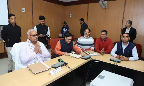 Jaipur: राजस्थान माध्यमिक शिक्षा बोर्ड की प्रेक्टिकल परीक्षाओं में शिक्षकों का स्वागत Jaipur: राजस्थान माध्यमिक शिक्षा बोर्ड की प्रेक्टिकल परीक्षाओं में शिक्षकों का स्वागत