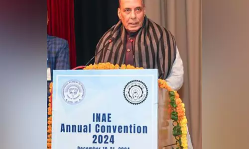 Defence Minister ने वैज्ञानिकों, इंजीनियरों से उच्च तकनीक में विशेषज्ञता हासिल करने का किया आह्वान
