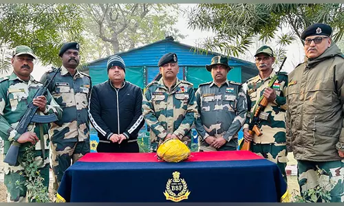 BSF ने अलग-अलग घटनाओं में पंजाब सीमा पर तीन ड्रोन और संदिग्ध हेरोइन बरामद की
