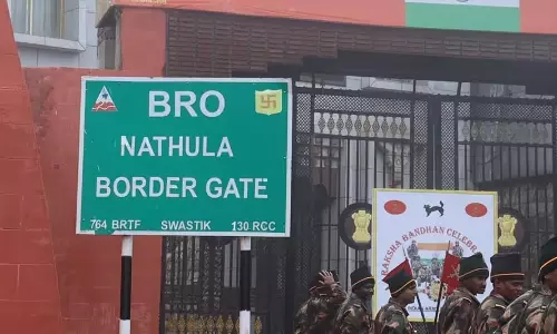 Sikkim: चीन से छह सूत्री समझौते के बाद कैलाश मानसरोवर यात्रा, नाथुला व्यापार का रास्ता साफ़ Sikkim: चीन से छह सूत्री समझौते के बाद कैलाश मानसरोवर यात्रा, नाथुला व्यापार का रास्ता साफ़