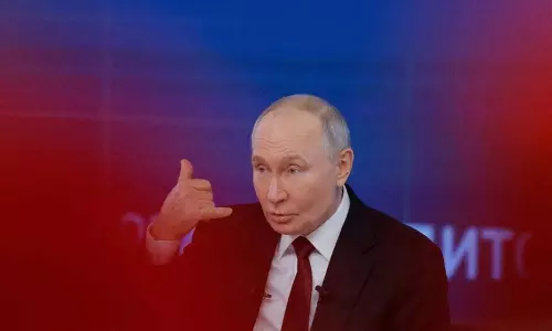 यूक्रेन वार्ता पर ट्रम्प से मिलने को तैयार: Putin यूक्रेन वार्ता पर ट्रम्प से मिलने को तैयार: Putin