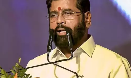 Eknath Shinde ने नागपुर मुख्यालय में आरएसएस की जड़ों का जश्न मनाया Eknath Shinde ने नागपुर मुख्यालय में आरएसएस की जड़ों का जश्न मनाया