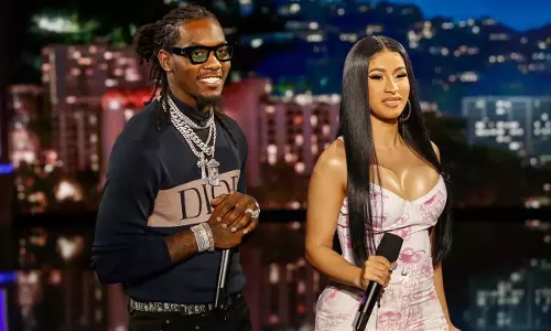 Cardi B ऑनलाइन विवाद के बाद ऑफसेट से तलाक के कागजात पर हस्ताक्षर करने की मांग की Cardi B ऑनलाइन विवाद के बाद ऑफसेट से तलाक के कागजात पर हस्ताक्षर करने की मांग की