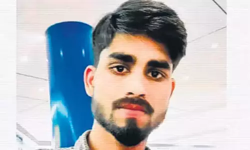 Kurla BEST बस दुर्घटना में मृतकों की संख्या बढ़कर 9 हुई Kurla BEST बस दुर्घटना में मृतकों की संख्या बढ़कर 9 हुई