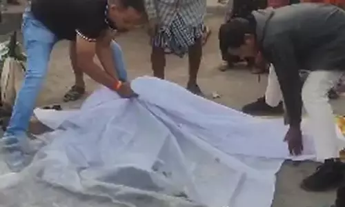 नेशनल हाईवे में बुजुर्ग की मौत, ट्रक ने कुचला