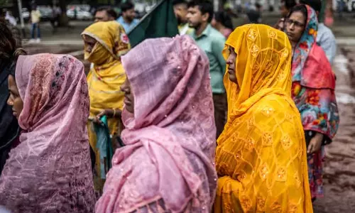 बढ़ती कट्टरपंथ और असहिष्णुता के कारण बांग्लादेश में महिलाओं के अधिकार खतरे में बढ़ती कट्टरपंथ और असहिष्णुता के कारण बांग्लादेश में महिलाओं के अधिकार खतरे में