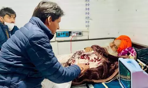 Rohtak सांसद दीपेंद्र हुड्डा ने खनौरी बॉर्डर पर दल्लेवाल से की मुलाकात