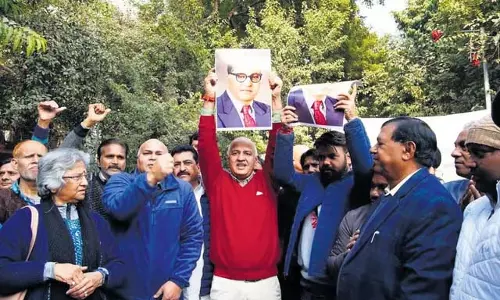 Delhi अंबेडकर के खिलाफ शाह की टिप्पणी पर आप ने तीखा हमला बोला