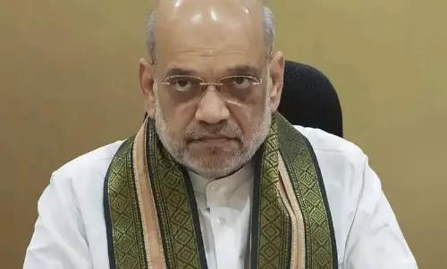 Ambedkar row: कांग्रेस ने गृह मंत्री शाह के खिलाफ स्थगन प्रस्ताव पेश किया Ambedkar row: कांग्रेस ने गृह मंत्री शाह के खिलाफ स्थगन प्रस्ताव पेश किया