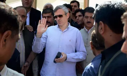 Omar ने जम्मू-कश्मीर का राज्य का दर्जा ‘शीघ्र’ बहाल करने का मुद्दा उठाया Omar ने जम्मू-कश्मीर का राज्य का दर्जा ‘शीघ्र’ बहाल करने का मुद्दा उठाया