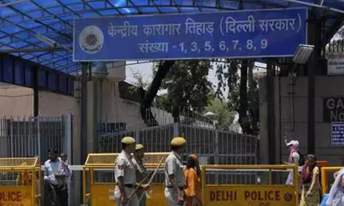Delhi की कड़ाके की सर्दी में जेल के कैदियों द्वारा हीटर बनाने का गुप्त प्रयास