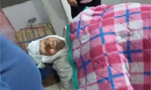 UP News:  पुरानी रंजिश के चलते  दुकान पर बैठे बुजुर्ग पर कुल्हाड़ी से हमला