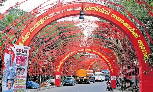 Illegal hoardings: स्थानीय निकायों ने 40.84 लाख रुपये के जुर्माने में से 7,000 रुपये वसूले