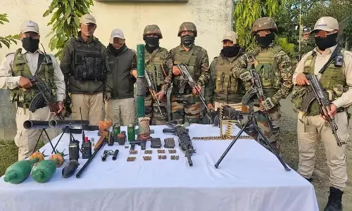 Manipur: सुरक्षा बलों ने हथियार और विस्फोटक बरामद किए