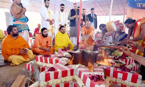 सनातन धर्म सुरक्षित तो दुनिया में सब कोई सुरक्षित : सीएम योगी सनातन धर्म सुरक्षित तो दुनिया में सब कोई सुरक्षित : सीएम योगी