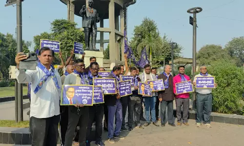 अहमदाबाद में NSUI के बाद अब बसपा का प्रदर्शन, सभी कार्यकर्ता हिरासत में