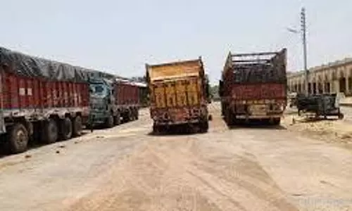 Morna: ओवरलोड वाहनों पर पुलिस व खनन विभाग का कसा शिकंजा Morna: ओवरलोड वाहनों पर पुलिस व खनन विभाग का कसा शिकंजा