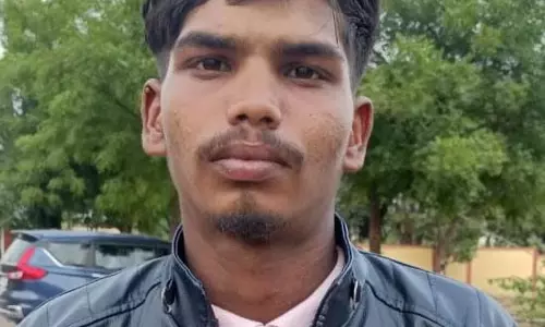 धमतरी शहर में तलवार लहराते बदमाश गिरफ्तार