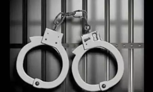Noida: अधेड़ व्यक्ति पर हमला, इन्फ्लुएंसर और दोस्त पर मामला दर्ज