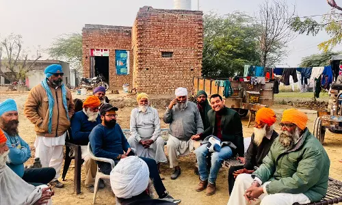Deeg: सुशासन सप्ताह - प्रशासन गांव की ओर अभियान के तहत रास्ते के विवाद का हुआ सौहार्दपूर्ण समाधान Deeg: सुशासन सप्ताह - प्रशासन गांव की ओर अभियान के तहत रास्ते के विवाद का हुआ सौहार्दपूर्ण समाधान