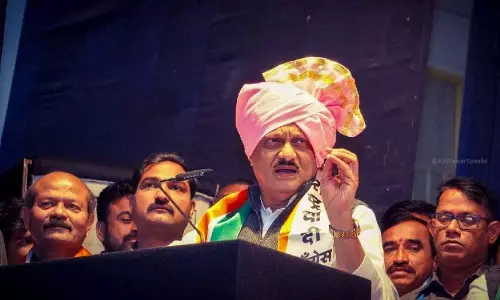 दोनों बागियों का समर्थन करने वाले विधायक अजीत दादर: मंत्री पद न मिलने से नाराज दोनों बागियों का समर्थन करने वाले विधायक अजीत दादर: मंत्री पद न मिलने से नाराज