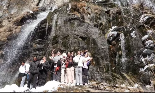 Arunachal : सेना ने छात्रों और शिक्षकों को कराई तवांग में भ्रमण यात्रा