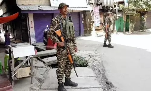 Manipur: इंफाल पश्चिम-कांगपोकपी सीमा क्षेत्र में गोलीबारी, हताहत की खबर नहीं