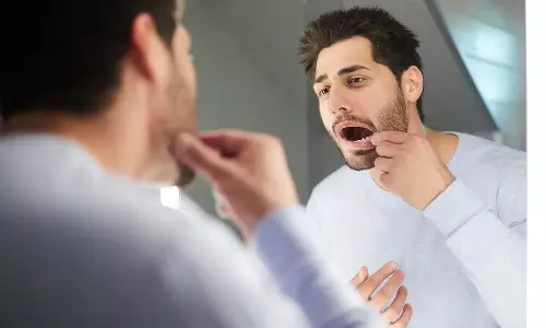Oral cancer: इन लक्षणों को न करें नजरअंदाज Oral cancer: इन लक्षणों को न करें नजरअंदाज