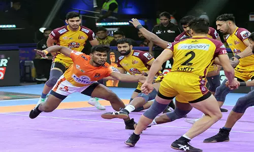 Pro Kabaddi League: तेलुगु टाइटंस ने पुणेरी पल्टन पर जीत के साथ प्लेऑफ की उम्मीदें बरकरार रखीं
