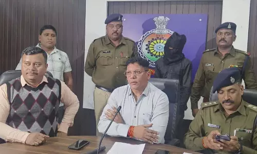 CG: साइको क्रिमिनल गिरफ्तार, महिलाओं को बनता था अपना निशाना CG: साइको क्रिमिनल गिरफ्तार, महिलाओं को बनता था अपना निशाना
