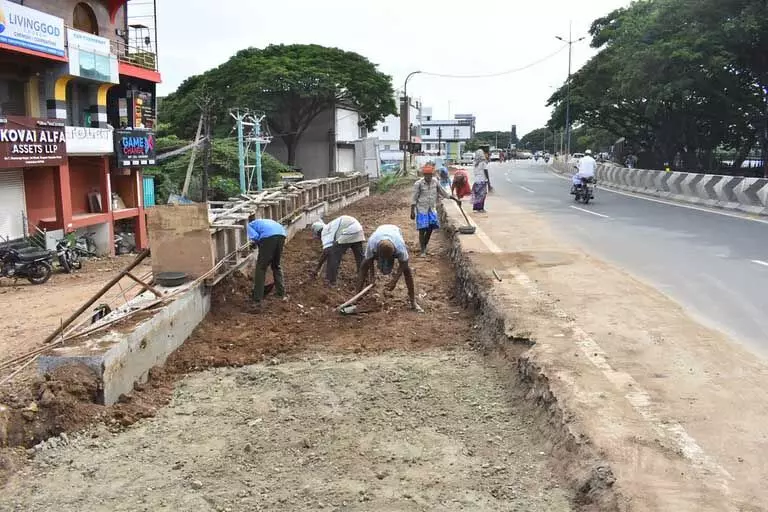 टेंडर प्रक्रिया में पारदर्शिता नहीं, Tamil Nadu राजमार्ग विभाग के विभिन्न ठेकेदार