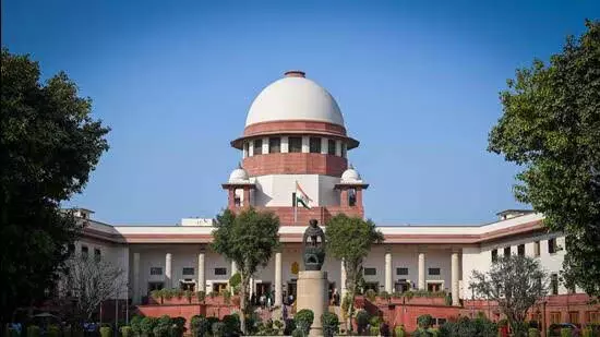 SC ने डीएनडी फ्लाईवे पर टोल वसूली पर रोक  लगाया