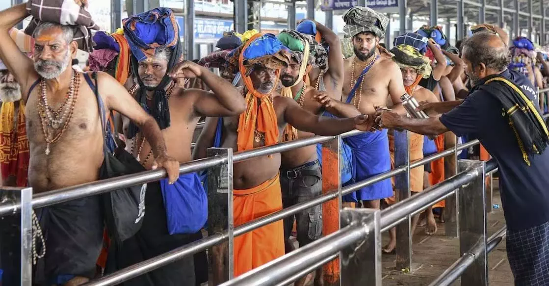 Sabarimala : टीडीबी ने वर्चुअल कतार बुकिंग 5 दिनों के लिए सीमित किया