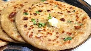 Potato paratha: नाश्ते में बनाएं आलू का पराठा ,आसान रेसिपी