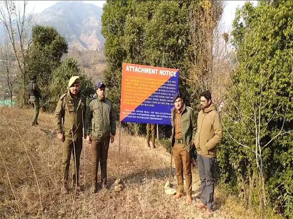 राजौरी के बुद्धल में Pakistan स्थित आतंकवादी जिया उल रहमान की संपत्ति कुर्क की गई