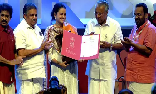 केरल फिल्म फेस्टिवल में Payal Kapadia को स्पिरिट ऑफ सिनेमा अवार्ड मिला