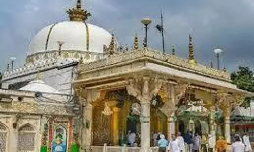 अजमेर दरगाह मामला: विभिन्न पक्षों में अदालत के सामने रखी बात, अगली सुनवाई 24 जनवरी को अजमेर दरगाह मामला: विभिन्न पक्षों में अदालत के सामने रखी बात, अगली सुनवाई 24 जनवरी को