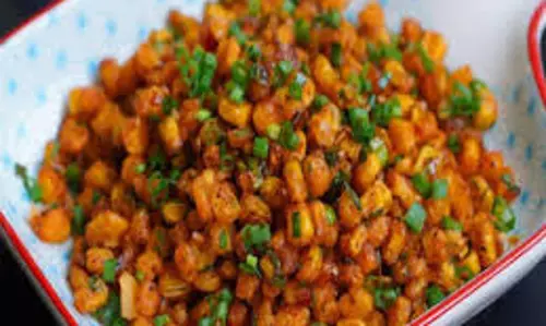 Special Recipe: झटपट बनकर तैयार हो जाती हैं चटपटी क्रिस्पी कॉर्न चाट