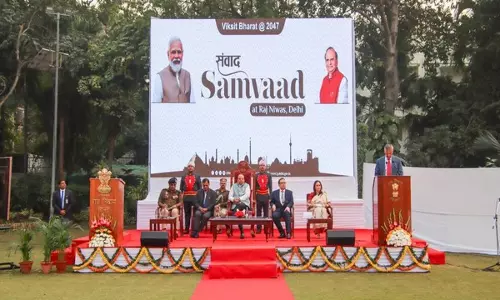 Delhi उपराज्यपाल वीके सक्सेना ने 500 से अधिक शिक्षकों से बातचीत की Delhi उपराज्यपाल वीके सक्सेना ने 500 से अधिक शिक्षकों से बातचीत की