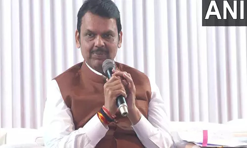 अवैध बांग्लादेशियों के लिए मुंबई में बनेगा अच्छा डिटेंशन सेंटर: Maharashtra CM