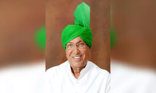 ओम प्रकाश चौटाला का शव अंतिम दर्शन के लिए रखा गया ओम प्रकाश चौटाला का शव अंतिम दर्शन के लिए रखा गया